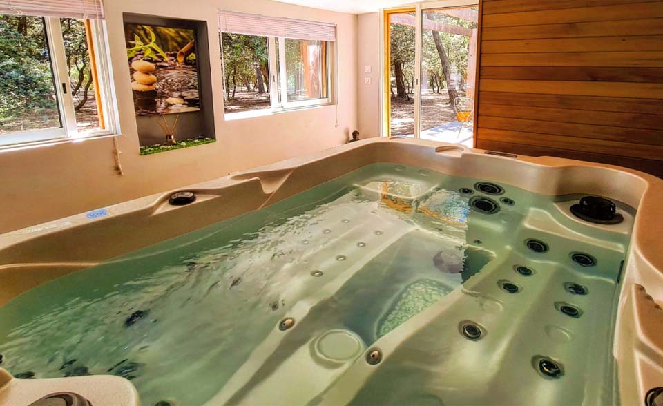 Suite avec jacuzzi privatif aux portes de Marseille et proche de Salon de Provence